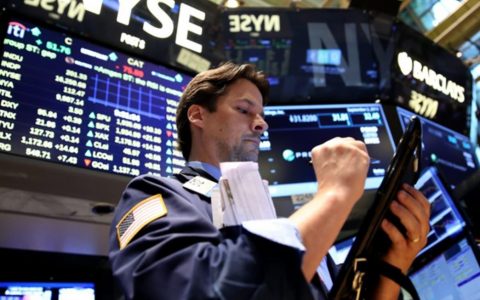 《实时解析：现在期货盘面动态》